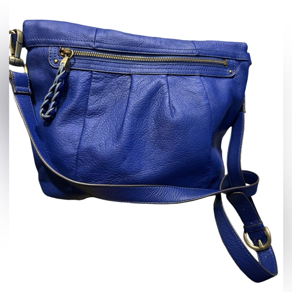 PRICE CUT!! Beautiful B Makowsky leather fold over bag; EUC- rich color ; Nice!